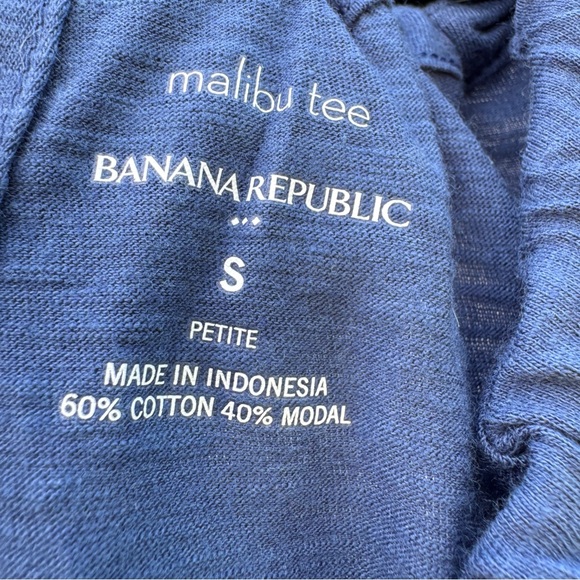 Banana Republic Malibu Tee in Navy - Picture 3 of 5